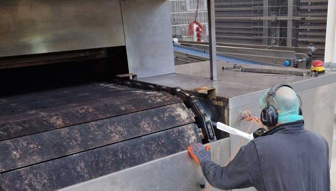 Inovações no jateamento com gelo seco para limpeza em altas temperaturas